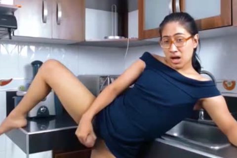 Hung latina shemale Monstercock Cumming cam