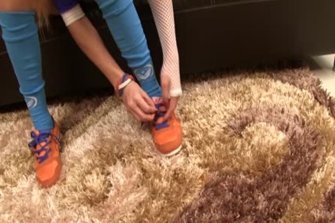 Pink likes To Have Her booty Played With!