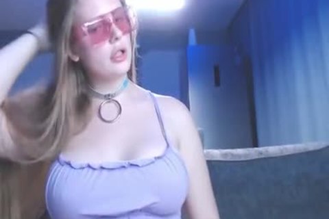 lady-man babe Teasing On cam