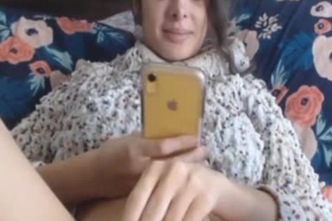 tranny With Her humongous 10-Pounder