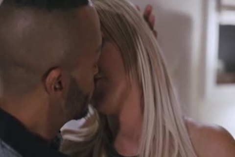 Ts Superstar Kayleigh Coxx Masturbates And plowed By A Bbc