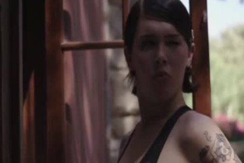 Daisy Taylor bonks Woman Stuck In Window