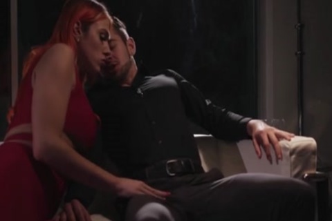 busty Ts Aspen Brooks acquires A Hard knob Up Her Ts butthole